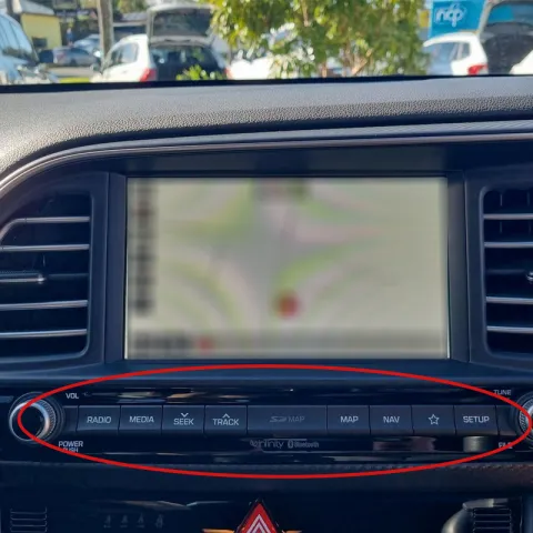 3. 8 Buttons with Navigation
