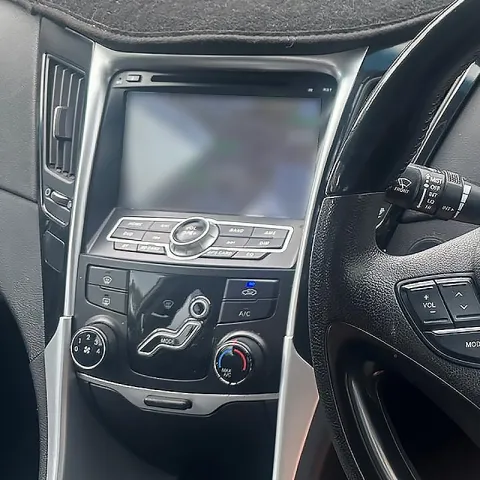 3. Large Screen with Navigation