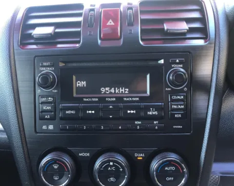Clarion Factory Headunit