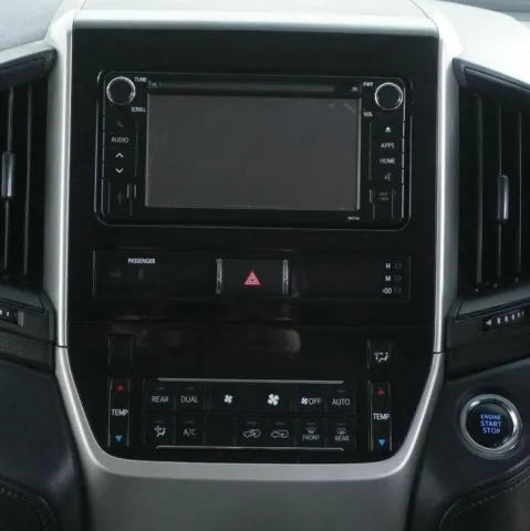 2. GXL / Altitude 2017-2021 Standard Headunit