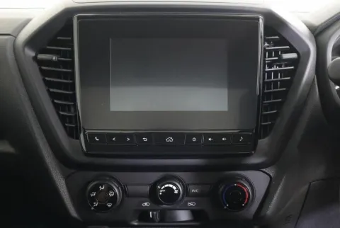 Isuzu MU-X 2021- dash