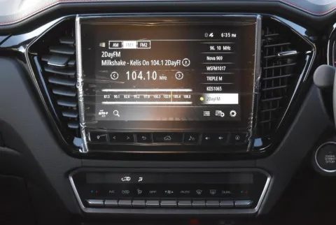 Isuzu MU-X 2021- dash