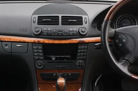 Mercedes E-Class 2002-2009 W211 dash
