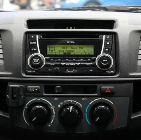 Toyota Hilux 2012-2013 dash