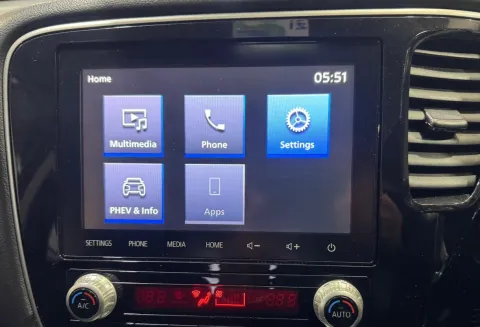 Mitsubishi Outlander 2019-2021 ZL dash