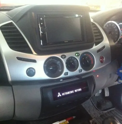 Mitsubishi Triton 2009-2012 MN [GLX-R]  dash