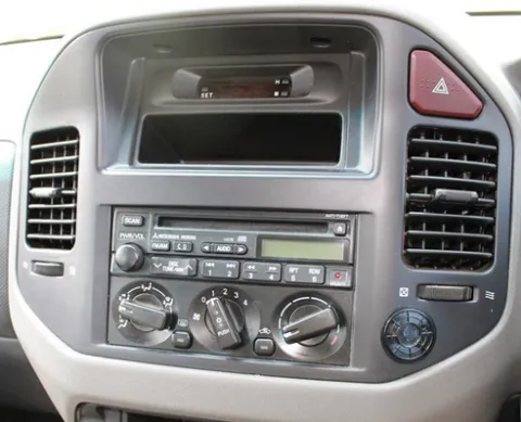Mitsubishi Pajero 2000-2006 NM, NP   dash