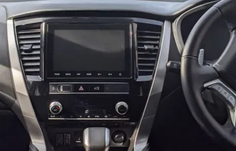 Mitsubishi Pajero Sport 2019-2024-QF dash