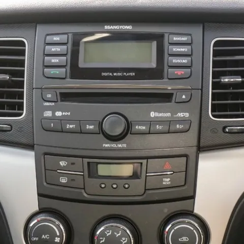 Ssangyong Korando 2010-2013 dash