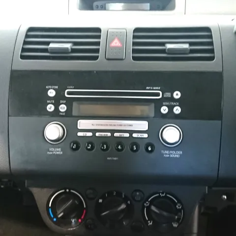 Suzuki Swift 2005-2010 dash