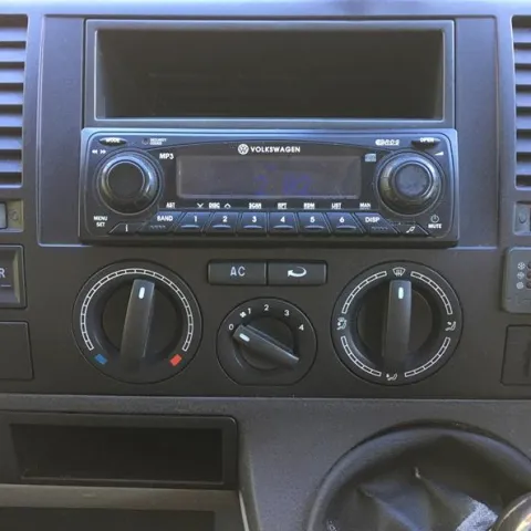 Volkswagen Transporter T5 2004-2010 dash