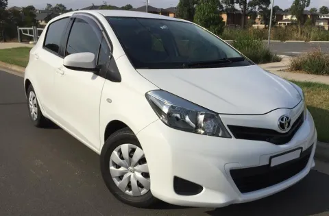 Toyota Yaris (Vitz) 2011-2013