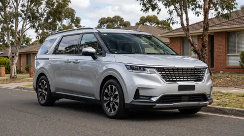 Kia Carnival 2021-2025