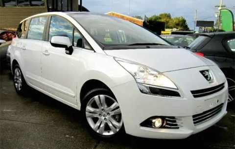 Peugeot 5008 2013-