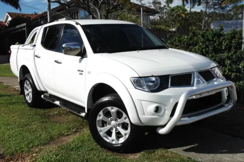 Mitsubishi Triton 2009-2012 MN [GLX-R] 