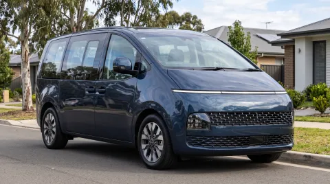 Hyundai Staria 2021-2026