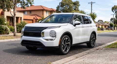 Mitsubishi Outlander 2021- ZM