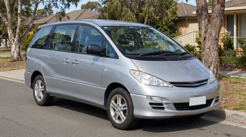 Toyota Tarago (Estima) 2001-2006