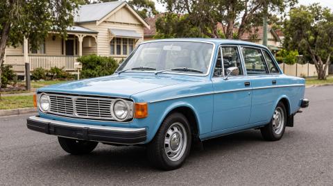 Volvo 100 Series  1973-1975