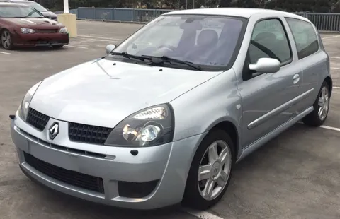 Renault Clio 2000-2004 X65