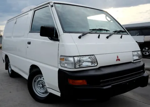 Mitsubishi Express 1999-2013