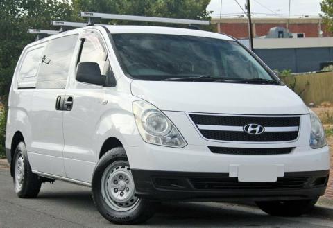 Hyundai iLoad (Starex) 2008-2010 (With EQ Button)