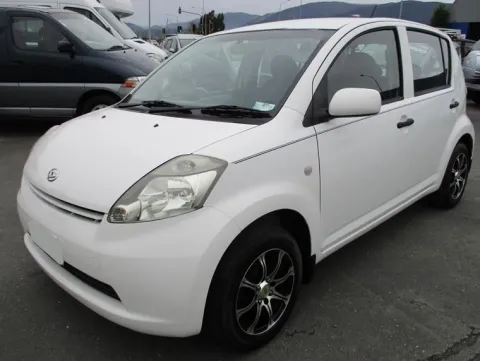 Daihatsu Sirion (Boon) 2004-