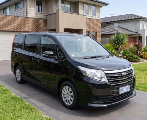 Toyota Noah 2014-2021