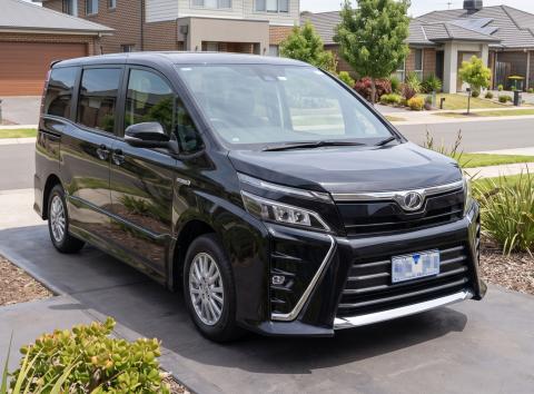 Toyota Voxy 2014-2021