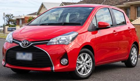 Toyota Yaris (Vitz) 2014-2017