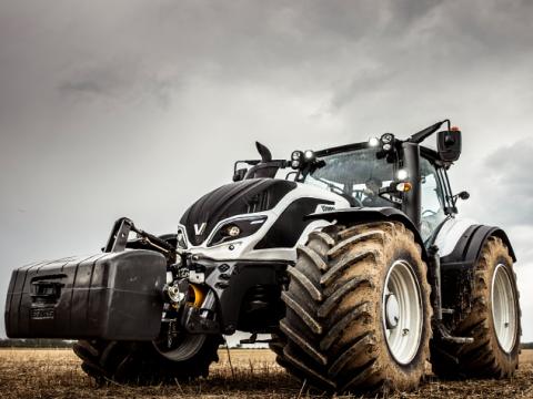 Valtra Tractor 2023-