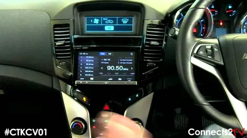 Embedded thumbnail for Holden Cruze Connects 2 video
